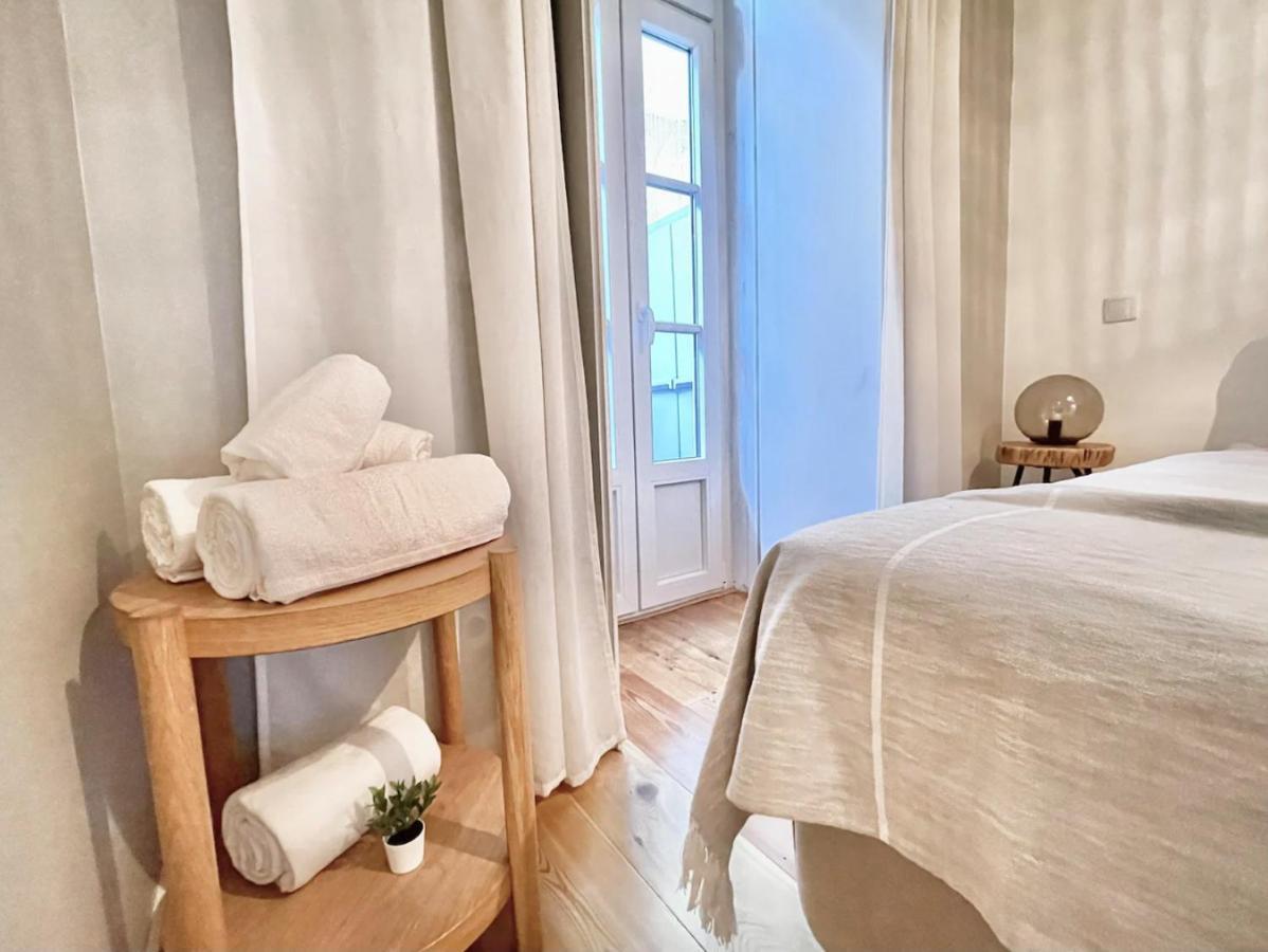 Vila Rosario 3 Studios With Patio By Homeful Homes Lisboa Exteriör bild